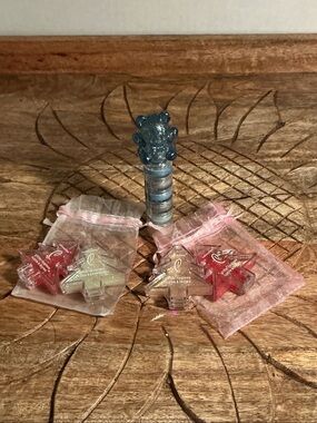 NWT Caboodles 2 Pink Organza Bags Glitter lip gloss & bonus teddy bear lip balm